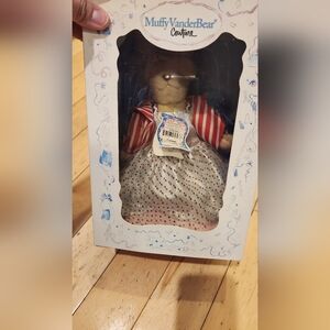 New Vintage in box Muffy Vanderbear couture bear doll new